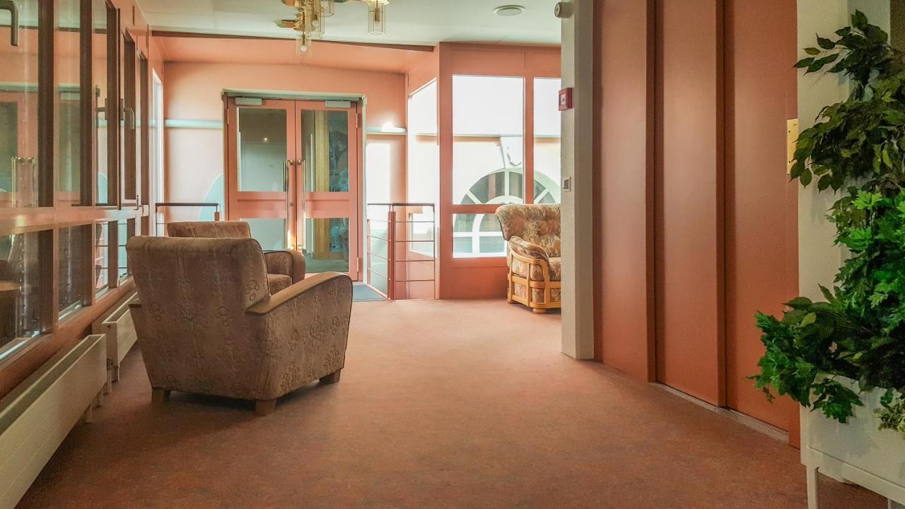 Hotel Les Berges Chippis ภายนอก รูปภาพ