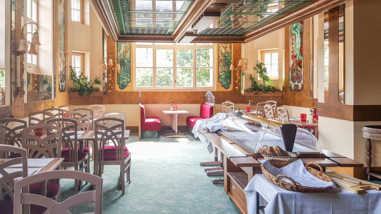 Hotel Les Berges Chippis ภายนอก รูปภาพ