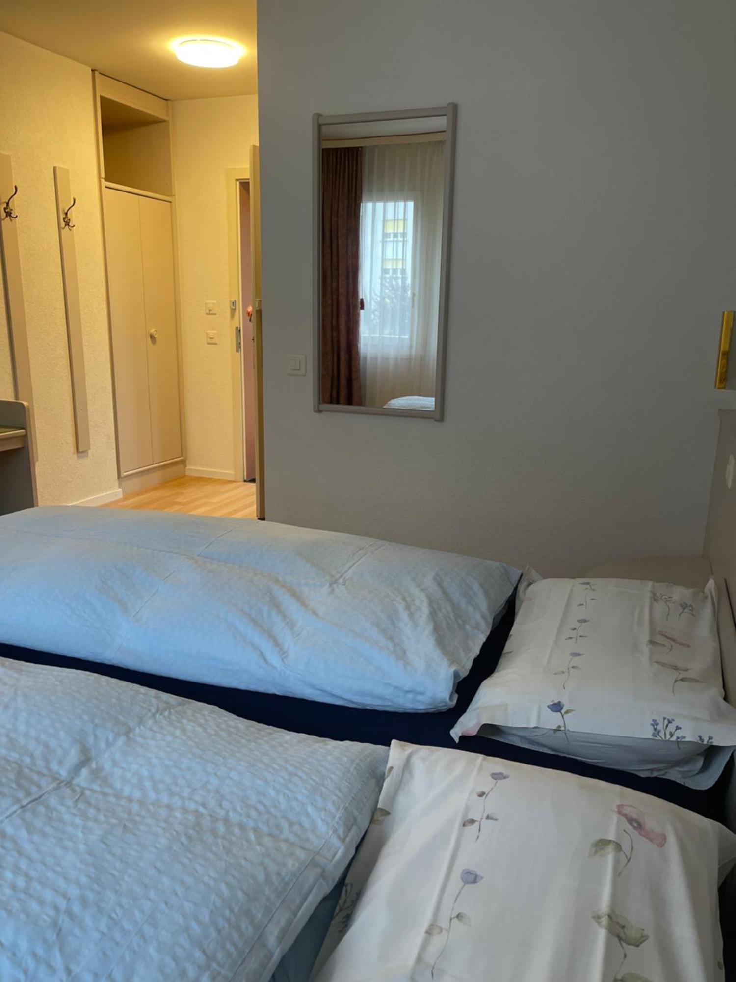 Hotel Les Berges Chippis ภายนอก รูปภาพ